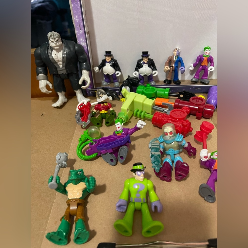 Imagine the Batman joker and villains with accessories lot over 30 pieces